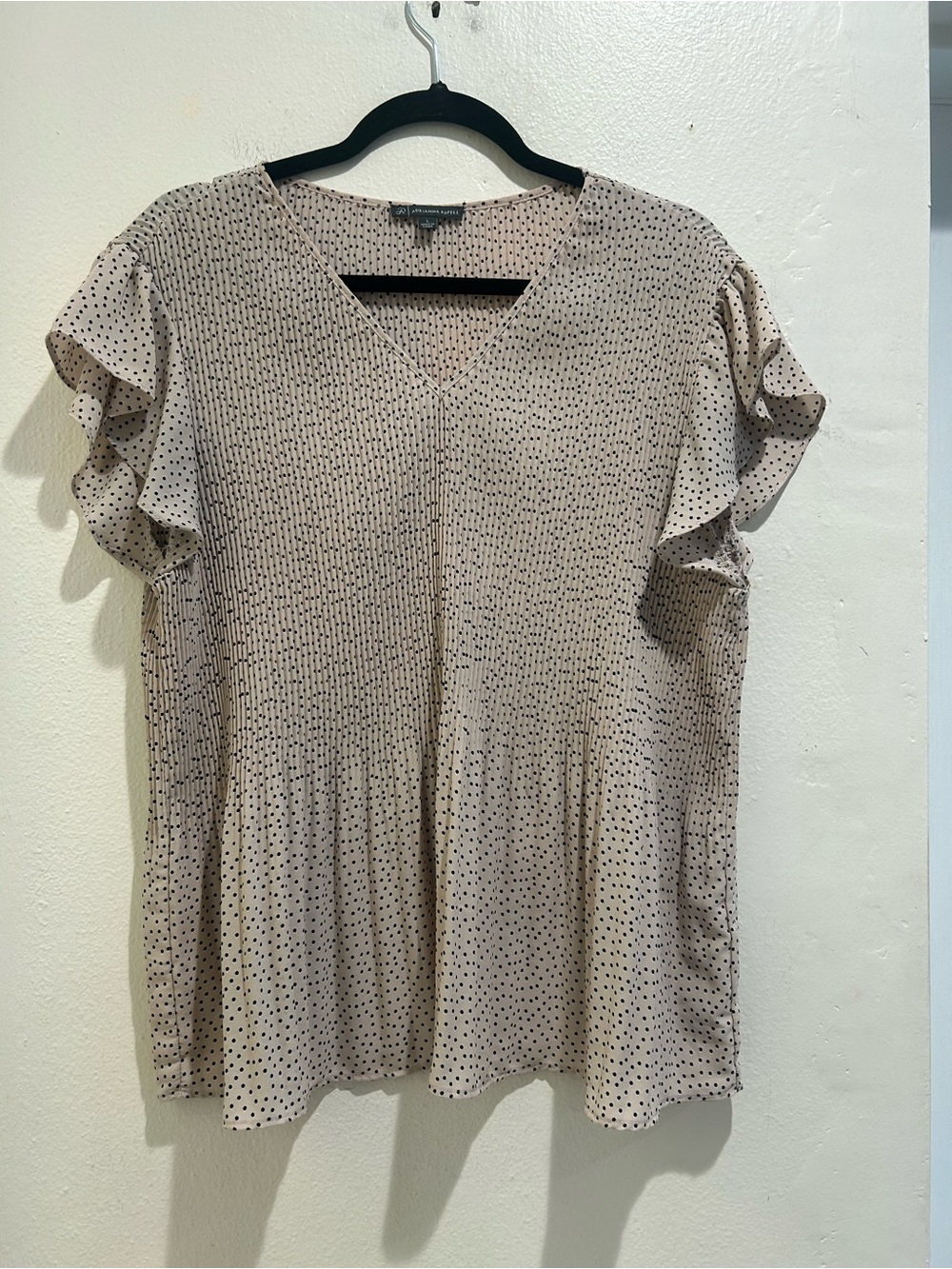 Adrianna Papell Light Taupe Polka Dot V-Neck Flutter Sleeve Blouse